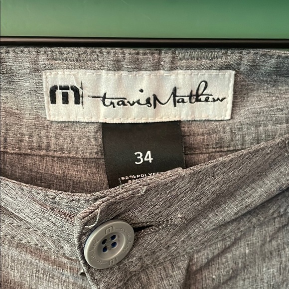 Travis Mathew Grey Men's 34 Golf Shorts Summer Outdoors Active - Picture 2 of 6